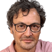 Carlos Garcia Headshot